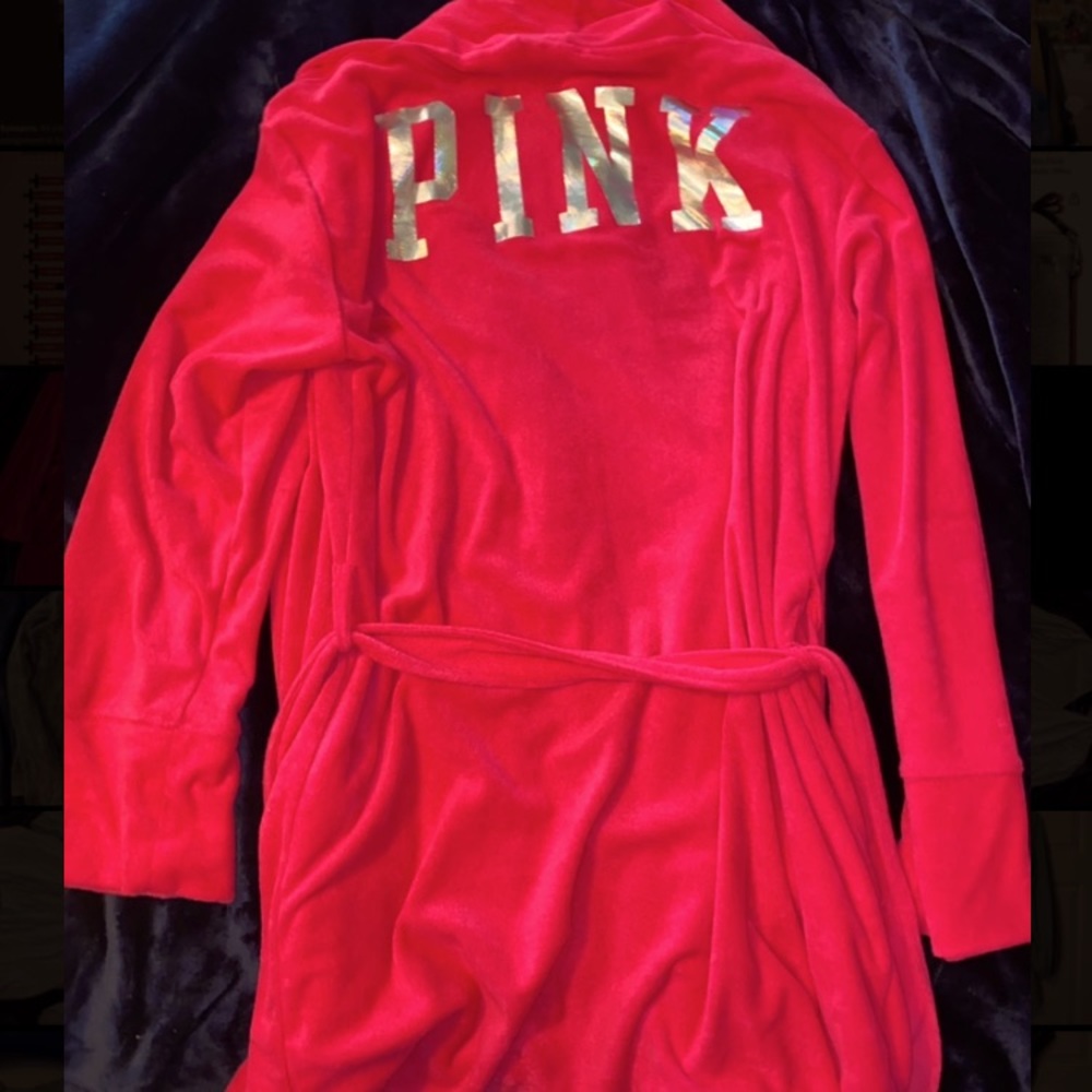 Pink sleep in Robe